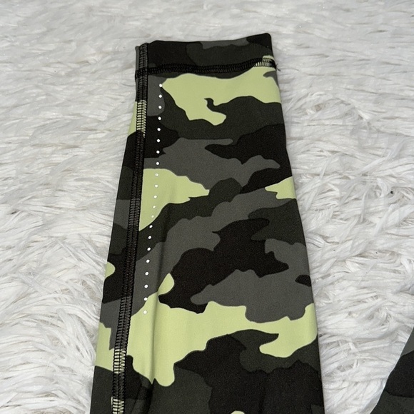 Lululemon Swift Speed High-Rise Tight 28" Heritage 365 Camo Crispin Green Multi - Picture 5 of 6